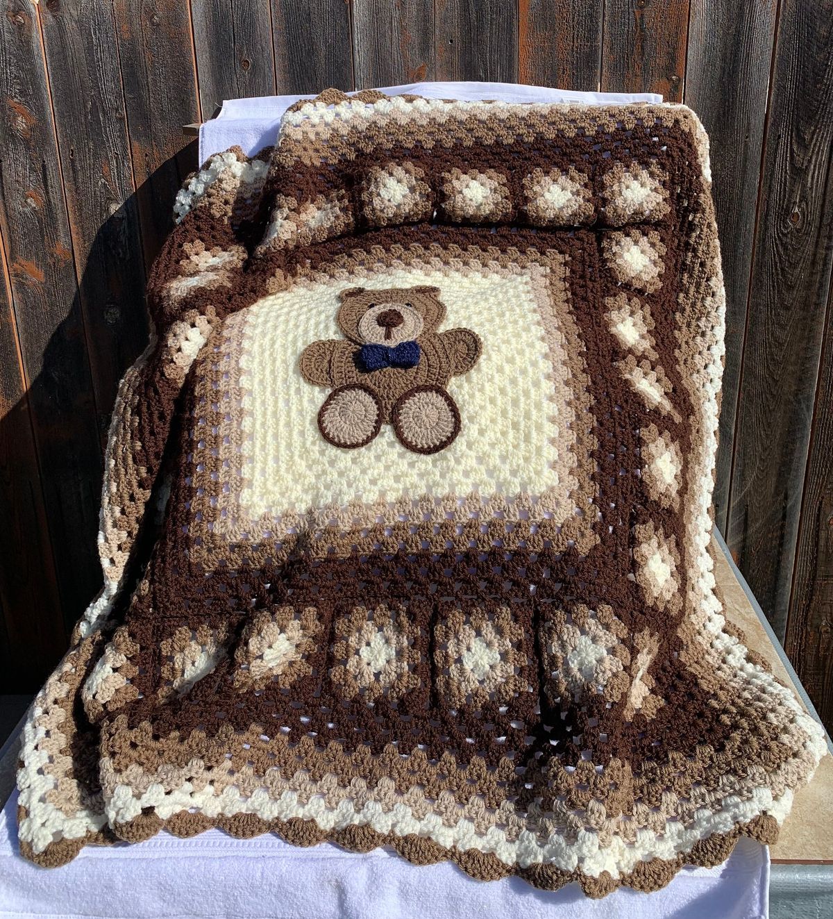 Brown teddy bear crochet baby blanket